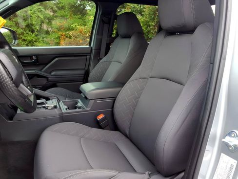 Certified 2025 Toyota Tacoma SR AWD/4WD image 14