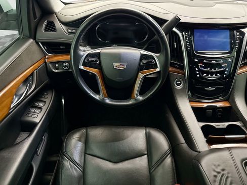 Used 2016 Cadillac Escalade Premium image 10