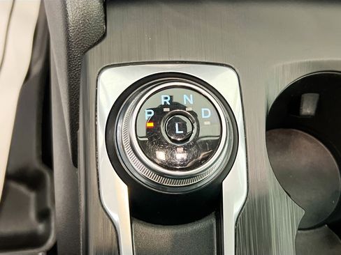 Used 2022 Ford Escape SE w/ Convenience Package image 25