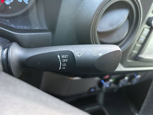 Used 2019 Toyota Tacoma SR w/ SR Convenience Package image 28