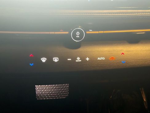 Used 2024 Nissan Ariya AWD image 24