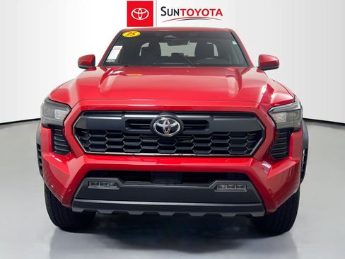 Used 2025 Toyota Tacoma TRD Off-Road AWD/4WD image 10
