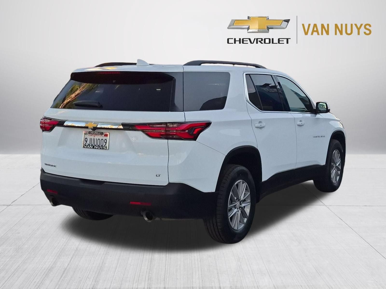 Used 2023 Chevrolet Traverse LT w/ LPO, Roadside Safety Package FWD image 5