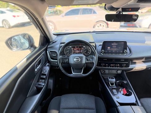 Used 2026 Nissan Rogue SV FWD image 29