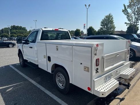 Used 2024 Ford F250 XL w/ Snow Plow Prep Package AWD/4WD image 8