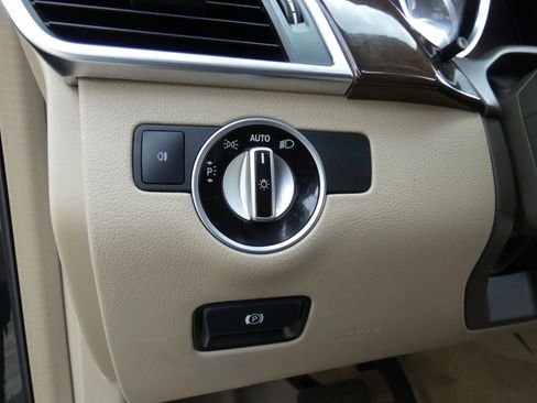 Used 2015 Mercedes-Benz ML 350 4MATIC image 69