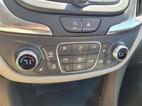 Used 2023 Chevrolet Equinox LT w/ Driver Convenience Package image 20