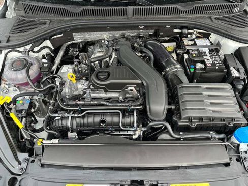 New 2025 Volkswagen Jetta SE image 11