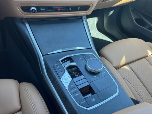 Used 2024 BMW 330i Sedan w/ Convenience Package image 11