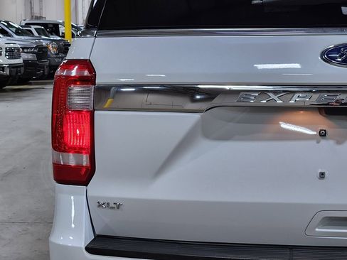Used 2021 Ford Expedition Max XLT image 20