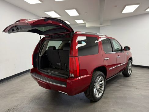 Used 2013 Cadillac Escalade Platinum image 34