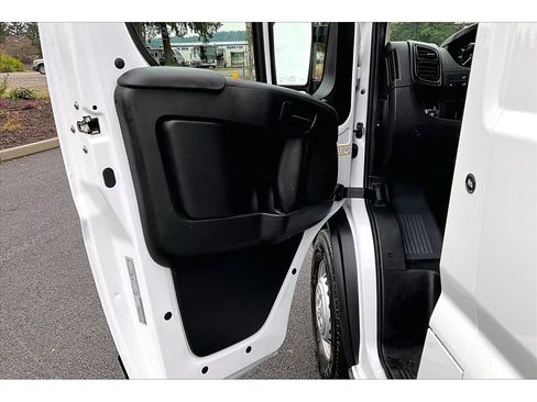 Used 2025 RAM ProMaster 2500 w/ Convenience Group image 22
