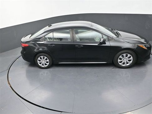 Used 2020 Toyota Corolla LE image 26