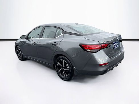 Used 2025 Nissan Sentra SV FWD image 8