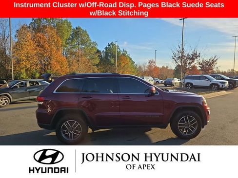 Used 2020 Jeep Grand Cherokee Laredo w/ Laredo X Package image 14