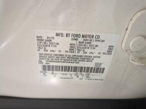 Used 2023 Ford Explorer XLT w/ Equipment Group 202A AWD/4WD image 16