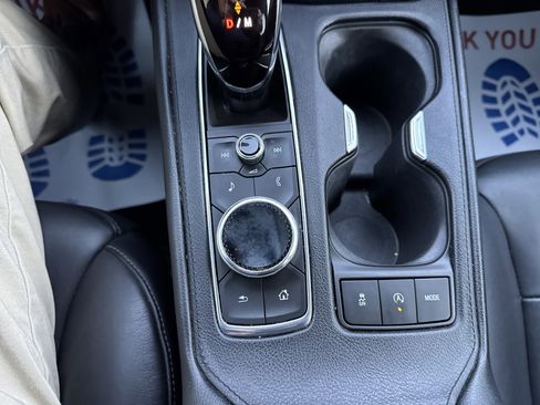 Used 2020 Cadillac XT4 Premium Luxury image 29