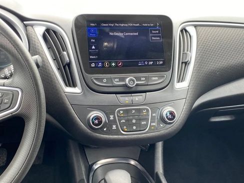 Used 2023 Chevrolet Malibu LT FWD image 10