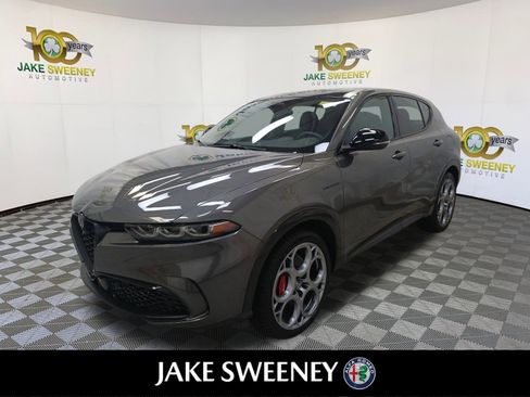 New 2024 Alfa Romeo Tonale Veloce image 4