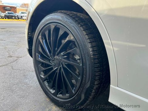 Used 2021 Lincoln Aviator Reserve image 12