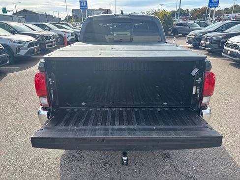 Used 2021 Toyota Tacoma SR5 image 7