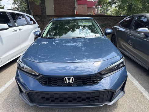 Used 2025 Honda Civic LX image 5