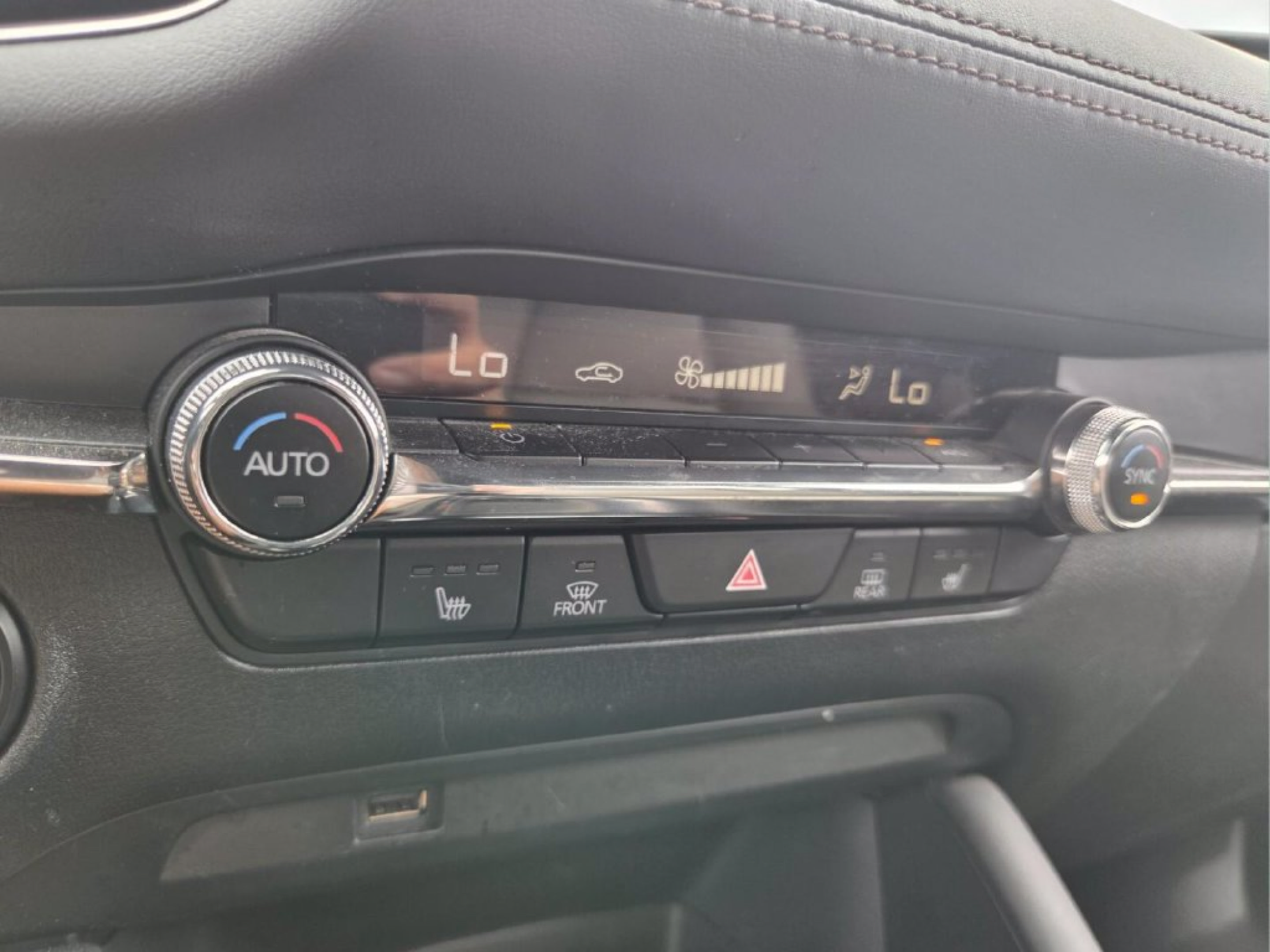 Used 2019 MAZDA MAZDA3 AWD Hatchback w/ Preferred Pkg image 21