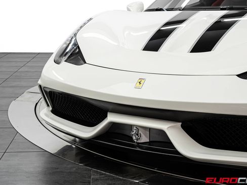 Used 2015 Ferrari 458 Speciale Coupe RWD image 12