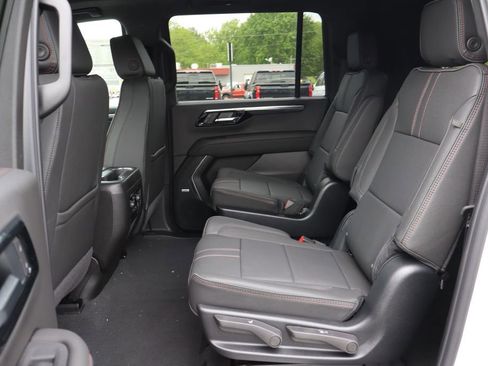 New 2026 Chevrolet Suburban RST w/ Advanced Technology Package AWD/4WD image 24