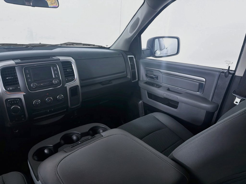 Used 2019 RAM 1500 Classic SLT AWD/4WD image 22