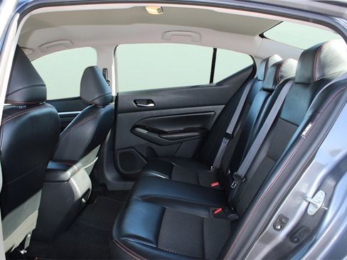 Used 2023 Nissan Altima 2.5 SR image 16