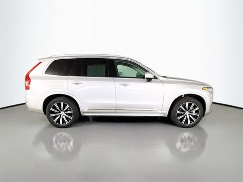Certified 2025 Volvo XC90 B5 Core image 8