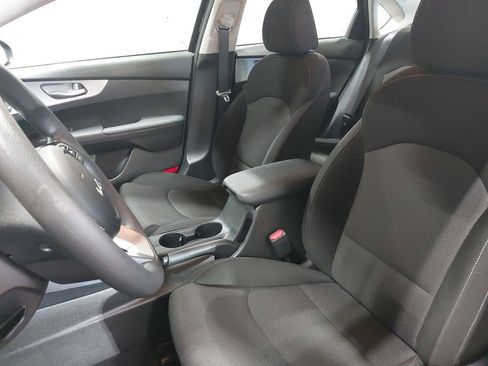 Used 2023 Kia Forte LXS w/ LXS Technology Package image 14