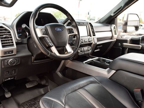 Used 2020 Ford F250 Platinum w/ FX4 Off-Road Package AWD/4WD image 15