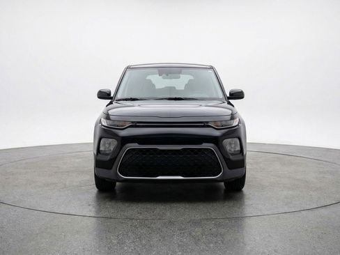 Used 2025 Kia Soul LX w/ LX Technology Package image 2