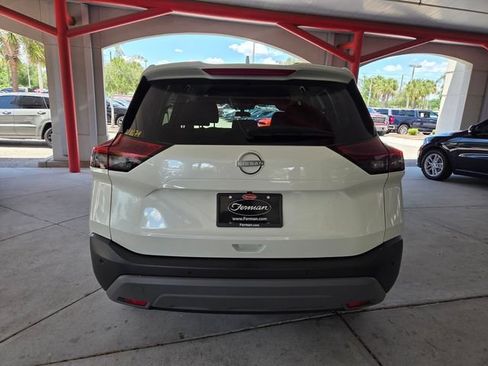 Used 2023 Nissan Rogue SV FWD image 10