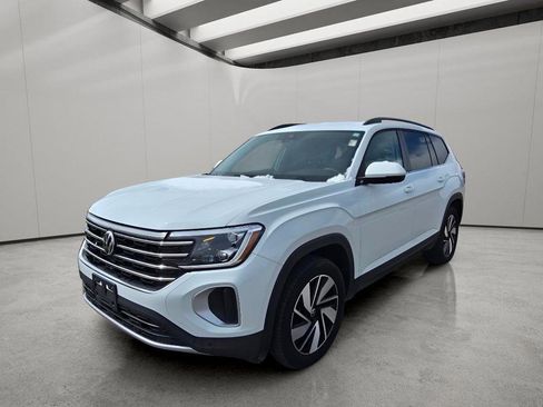 Used 2025 Volkswagen Atlas SE image 1