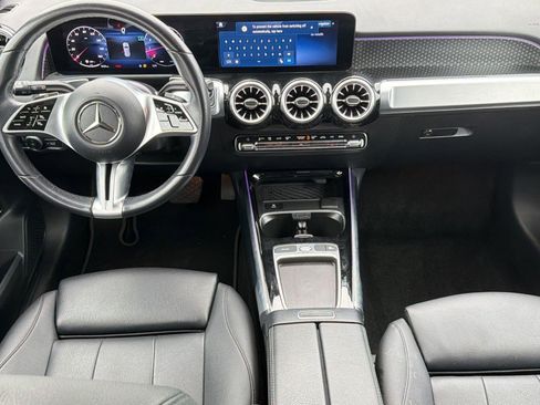 Used 2025 Mercedes-Benz GLB 250 4MATIC image 16