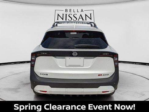 New 2026 Nissan Kicks SR w/ Cold Weather Package AWD/4WD image 4