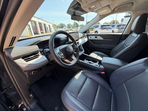 Used 2026 Ford Explorer Active w/ Active Comfort Package AWD/4WD image 10