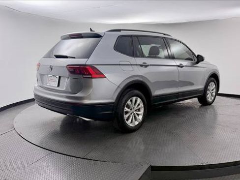 Used 2020 Volkswagen Tiguan S w/ 3rd Row Seat Package AWD/4WD image 6