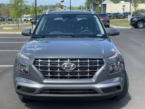 Certified 2024 Hyundai Venue SEL FWD image 6