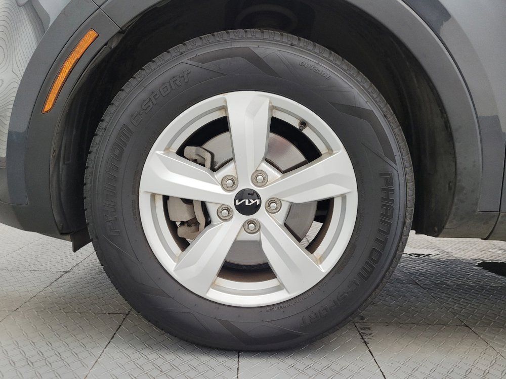 Used 2022 Kia Sorento LX FWD image 31