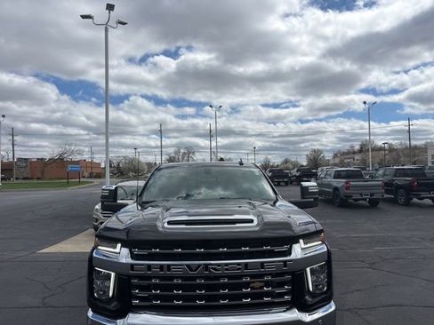Used 2023 Chevrolet Silverado 2500 LTZ w/ LTZ Convenience Package AWD/4WD image 2
