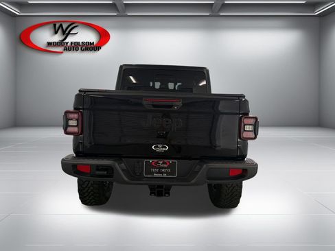 Used 2024 Jeep Gladiator Sport AWD/4WD image 7