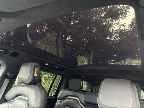 Used 2025 Rivian R1S Adventure AWD/4WD image 11