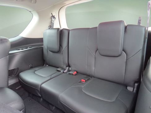 Used 2023 Nissan Armada SL w/ Captain's Chairs Package RWD image 17