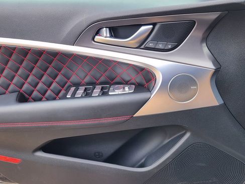 Used 2025 Genesis G70 3.3T Advanced w/ Sport Prestige Package image 21