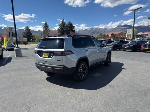 New 2026 Jeep Cherokee Overland w/ Trailer Tow Group AWD/4WD image 5