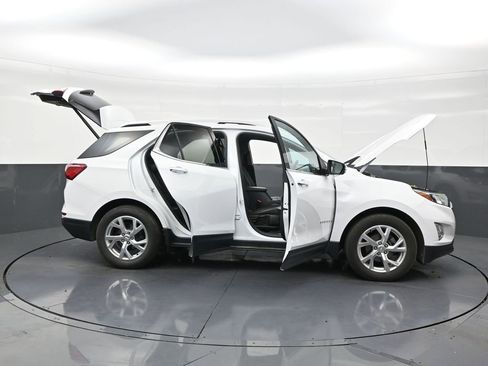 Used 2020 Chevrolet Equinox Premier image 29